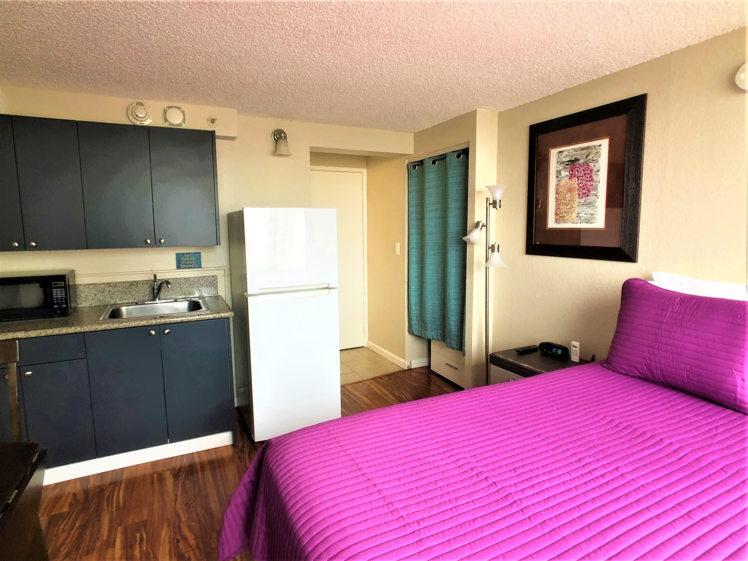 Condo in Honolulu · ★4.83 · 1 bedroom · 1 bed · 1 private bath - Image 4