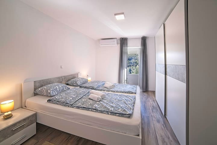 საძინებელი 1