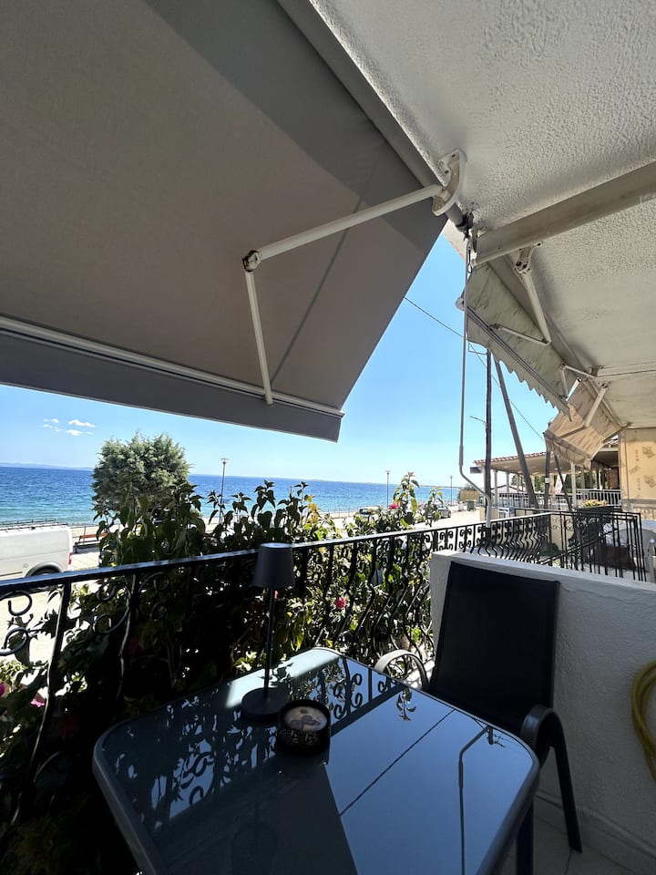 Kalyves Seafront Apartment - Halkidiki
