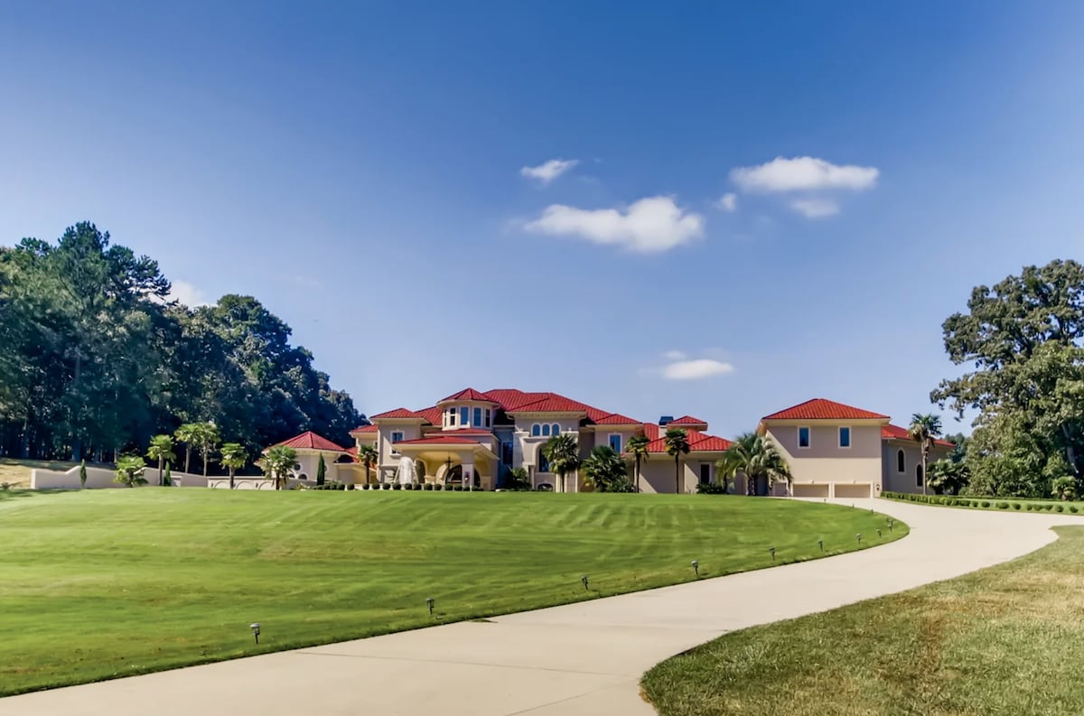 Luxury Mansion (12,900 sqft) on 54+ Acres w/ Pool
