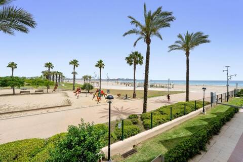 Relájate en primera línea de Playa, La Pineda