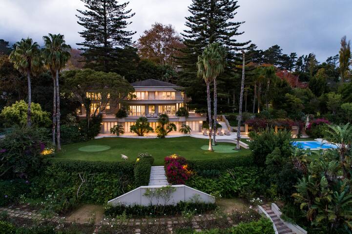 Audacious – Villa in Constantia