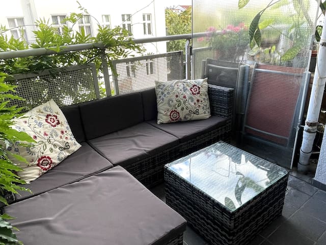 Spacious & quiet prime location – 3 bedrooms gallery image 3