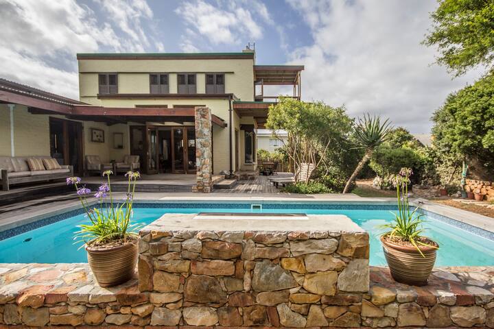 Seagulls Rest gallery image 3