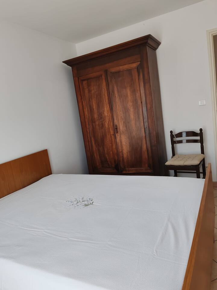 Dhomë gjumi 1