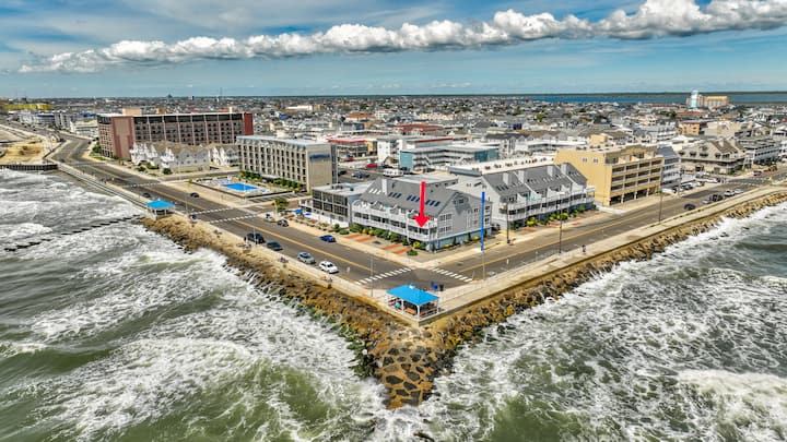 Beachfront Condo - North Wildwood, NJ