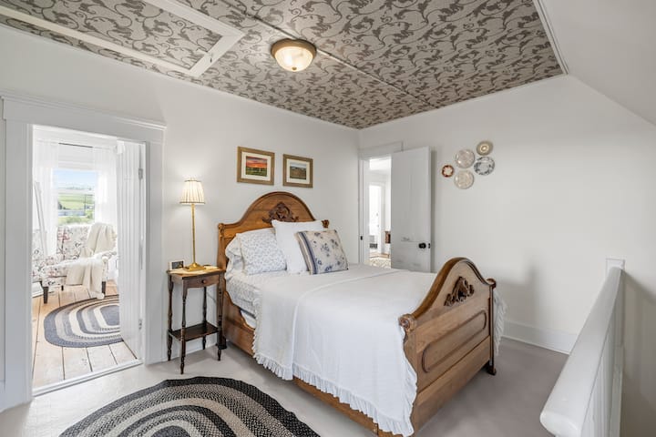 Character exudes this 2nd bedroom of the Bird's eye suite.  A double bed that will keep two guests enjoying every moment of their stay.