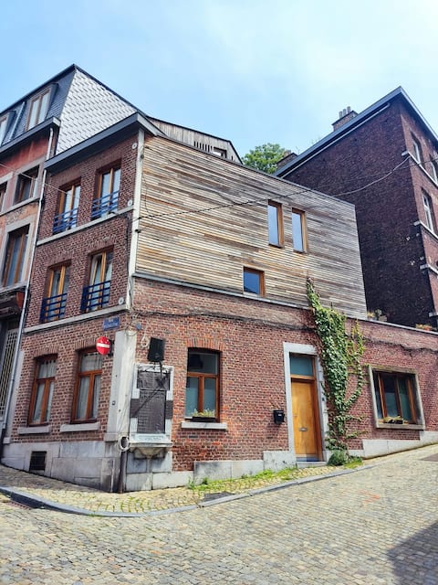 Pretty house in old Liège