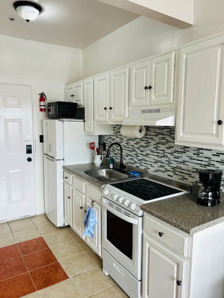 Chic Studio: 9 Min Walk To Penn - Newark, NJ