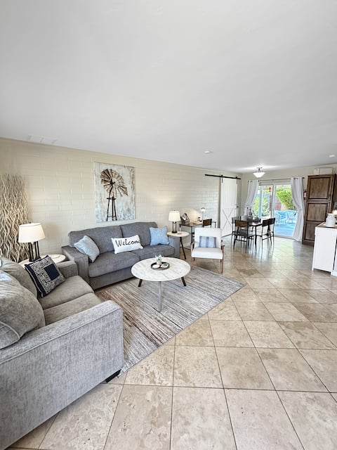 Top Airbnb: Red Door Ranch on 2nd St - Prime Old Town Home in Old Town Scottsdale