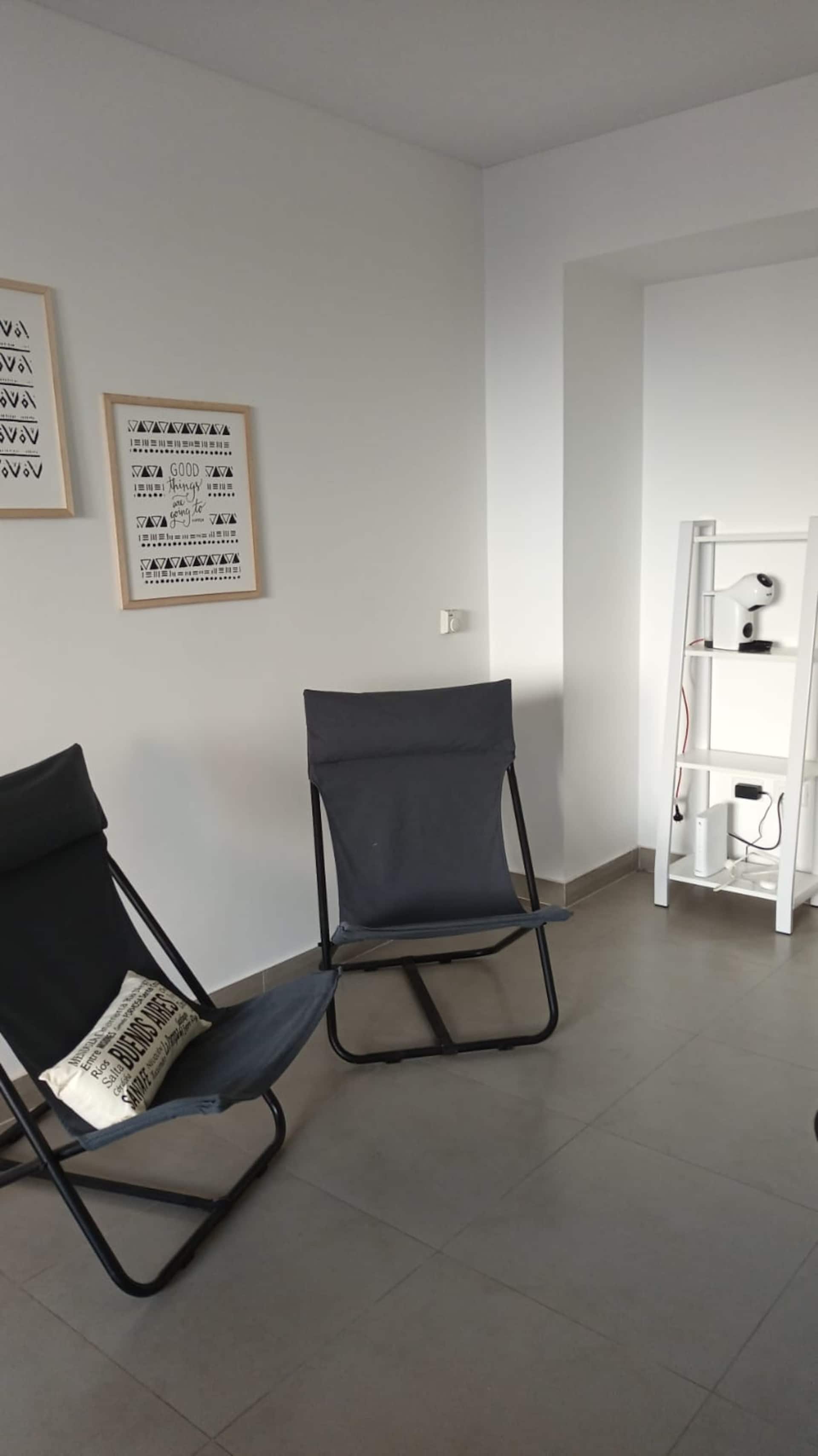 Studio Apt POOL, GYM & cinema!