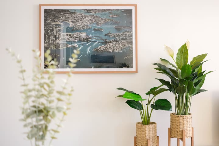 Living room image 18