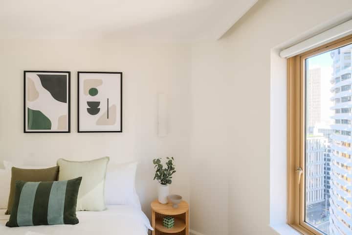 Bedroom image 4
