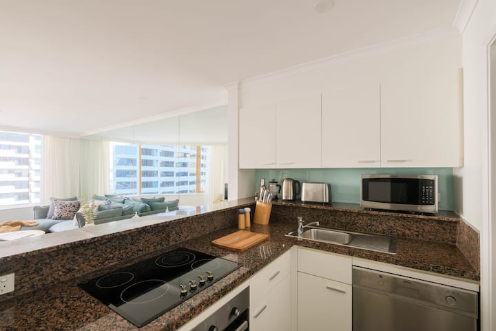 Full kitchen image 2