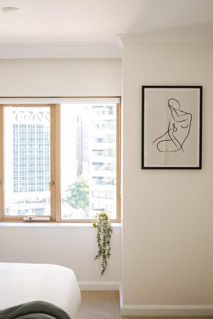 Bedroom image 9