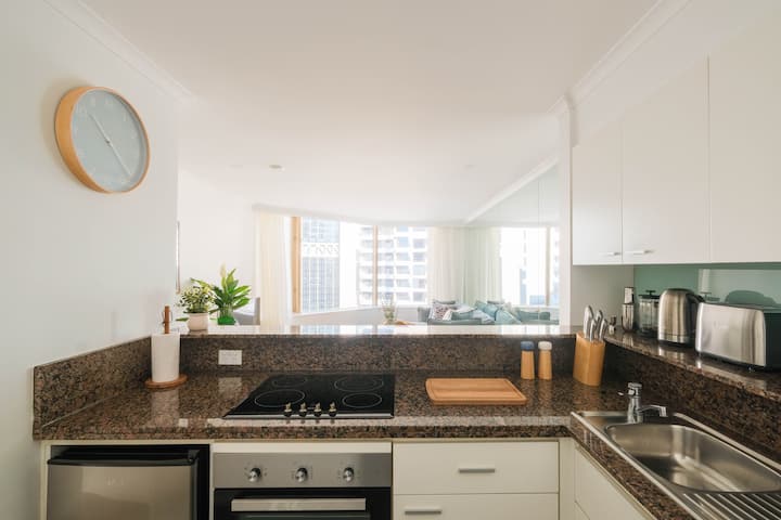 Full kitchen image 1