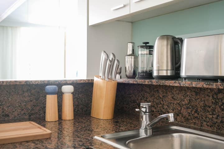Full kitchen image 4