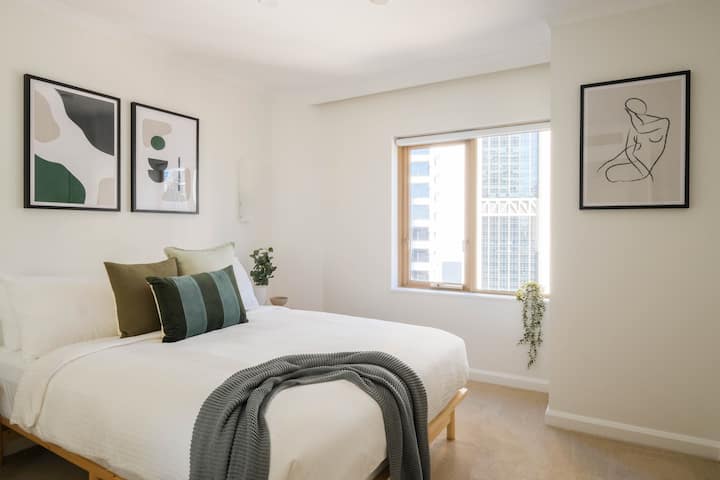 Bedroom image 1