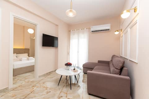 Renovated 2BR by the Sea | 1-Min Walk to Beach