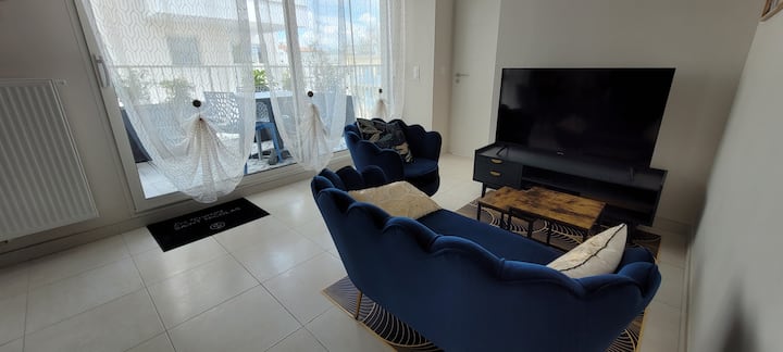 Le Vauban: Hypercentre, 2 Terrasses Et Parking ! - La Rochelle
