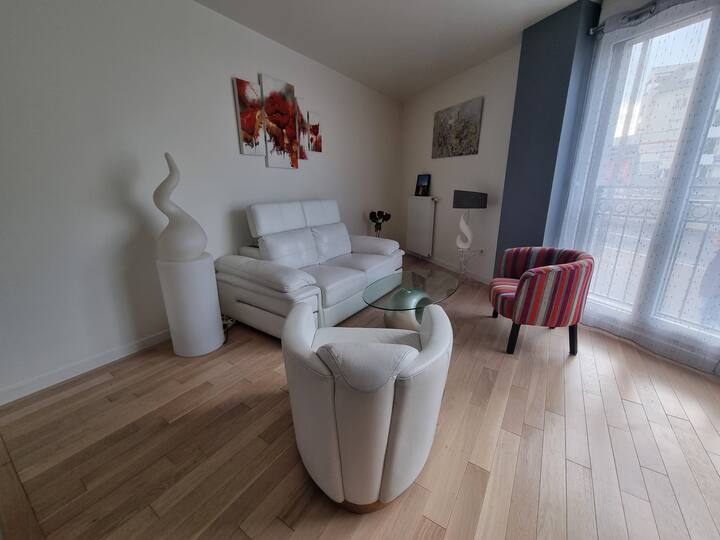 Appartement Entier 70m² 2 Chambres Près De Paris - ibis Paris Meudon Velizy