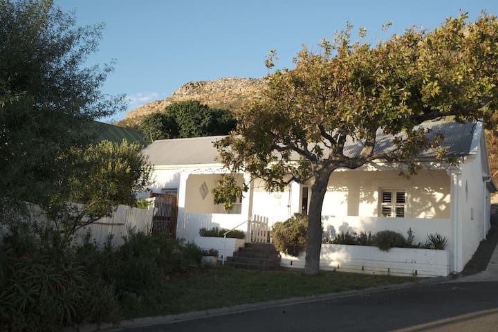 Simon’s Town Sea View Cottage
