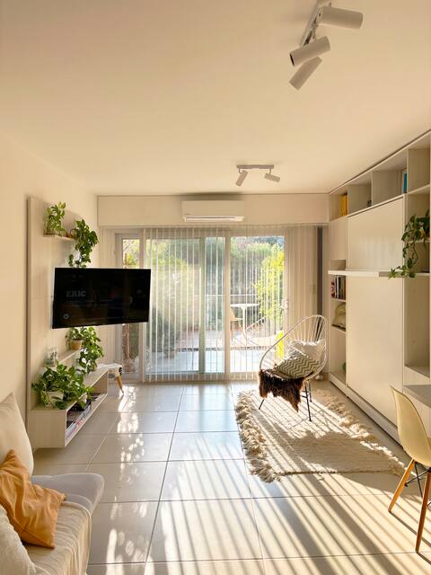 Spacious Suite w/Piscinas in the best area of Pilar.