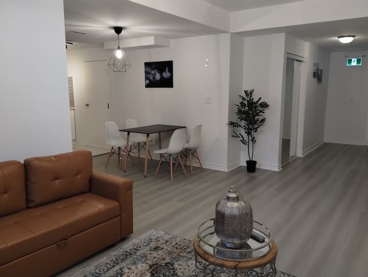 Family Friendly Self-contained - Oakville