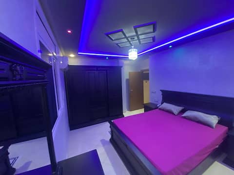 Luxury App. WiFi, AC, Patio, Parkplatz