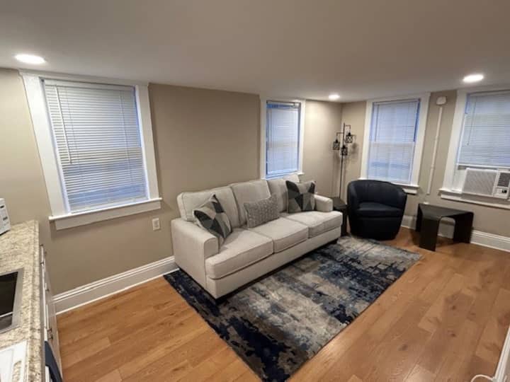 Cute And Cozy Apt. Near Historic Downtown Sanford - Lake Mary, FL