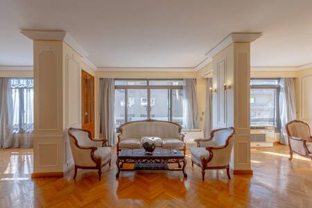 Royal Luxury Apartment
