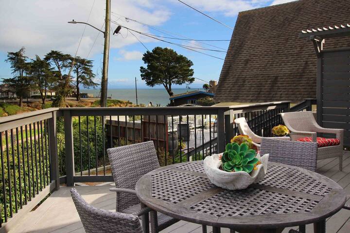 Sunnycove Beachfront Beauty gallery image 2