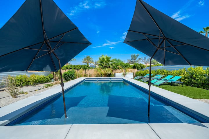 Sun House *Palm Springs 3 Bedroom Airbnb* 5stars - Palm Springs, CA