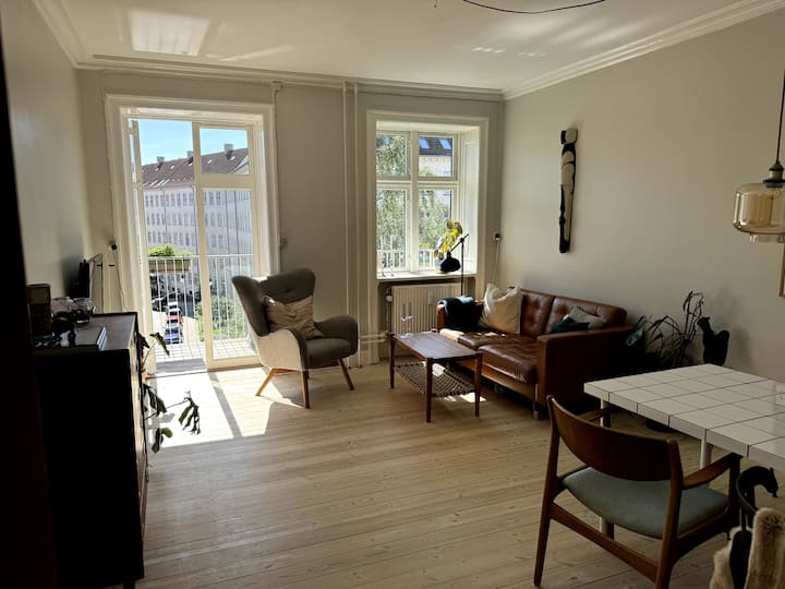 Charmerende Lejlighed Med Solrig Altan - Copenhagen