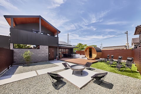 2/up to 15/1 day 1 limited barrel sauna + jacuzzi rental villa/BBQ