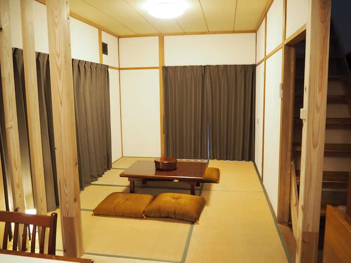 長野駅から車で30分の森の一棟貸し｜スキー場近く・屋根付きbbqデッキ - Nagano