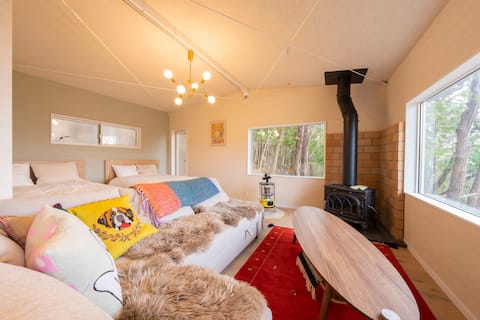 Shinmaiko ao, a villa overlooking Setouchi