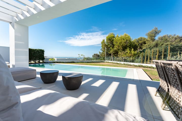 HolidaystoRent managed Airbnb listing 1