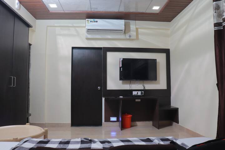Jk Sea Palace -Shrivardhan Sea Beach Hotel - Shrivardhan