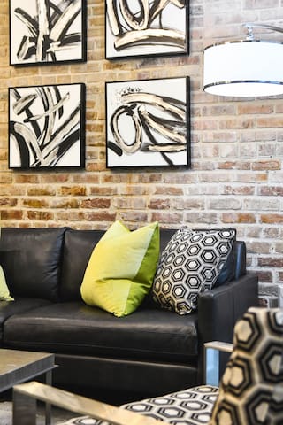 Sleek and Modern New Orleans CBD Condo