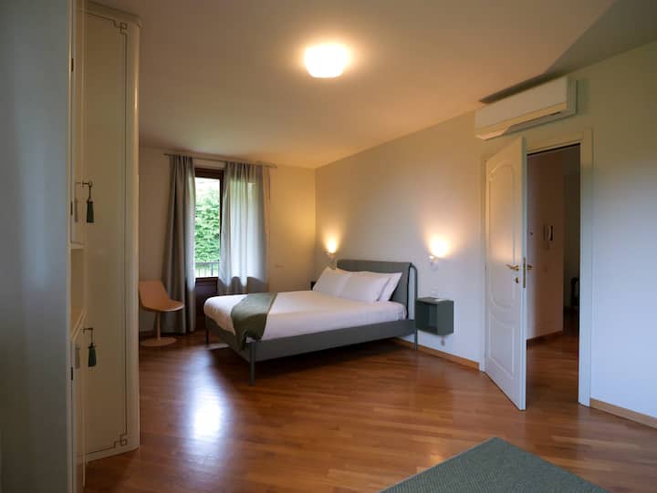 საძინებელი 4