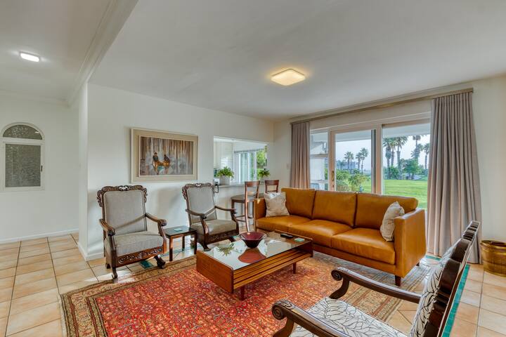 Golf at the beach! gallery image 2