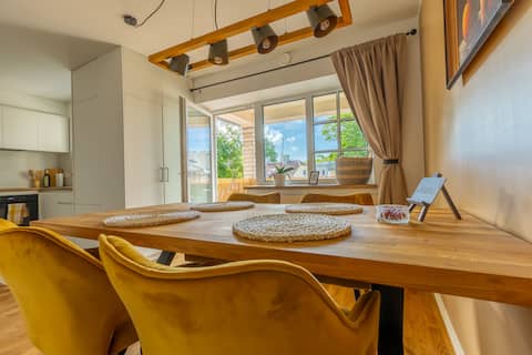Cozy penthouse with large balcony in Old Town