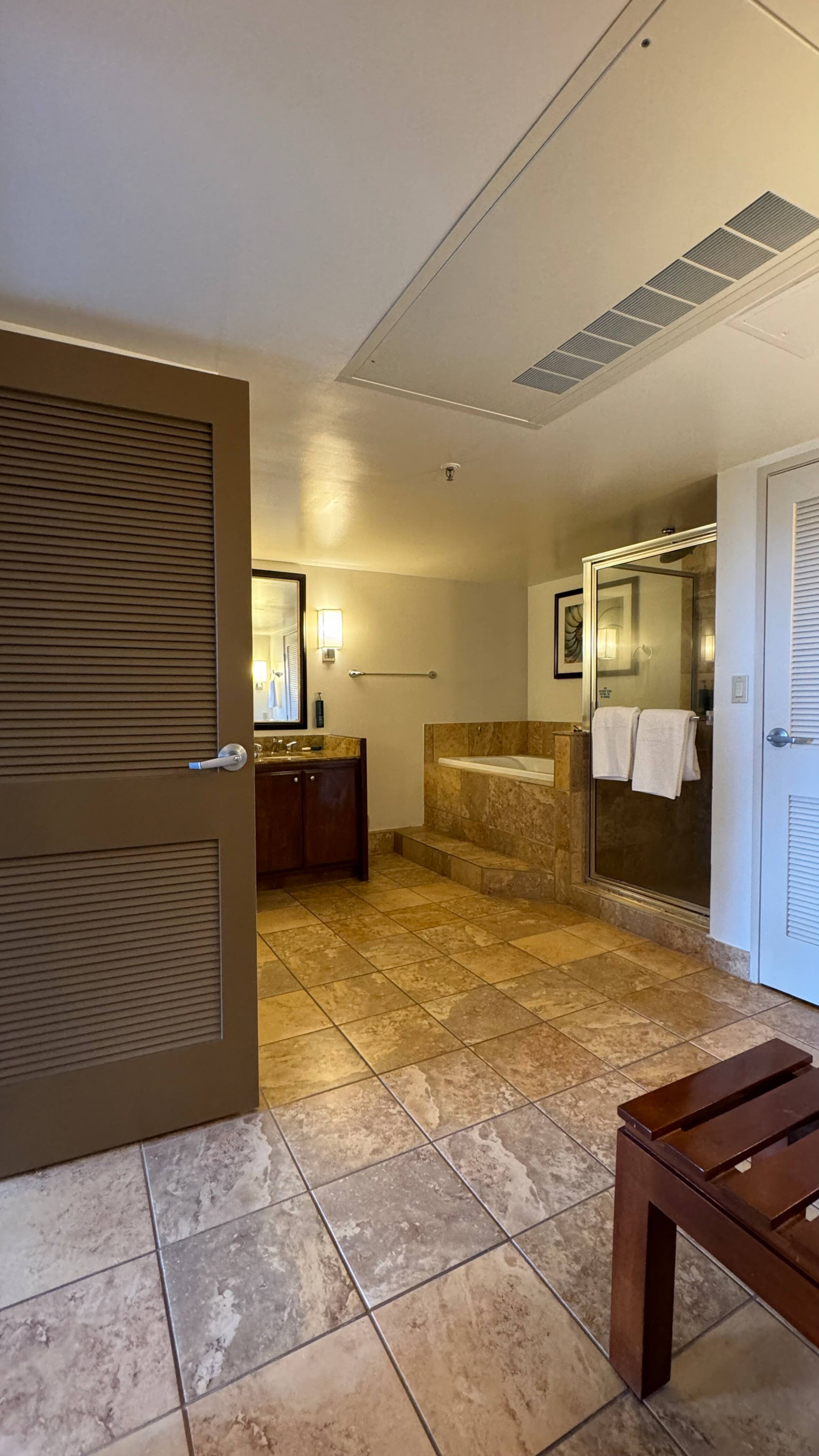 Condo in Lahaina · ★4.67 · 1 bedroom · 2 beds · 1 bath - Image 37