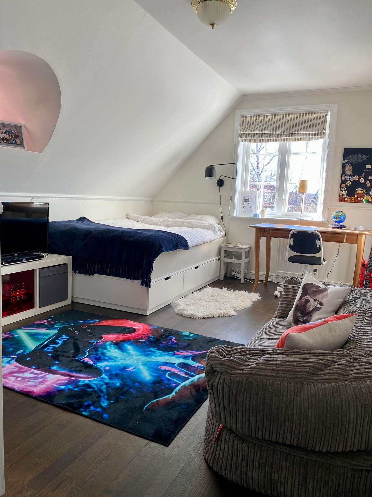 Спална соба со 3
кревета широк 120 см