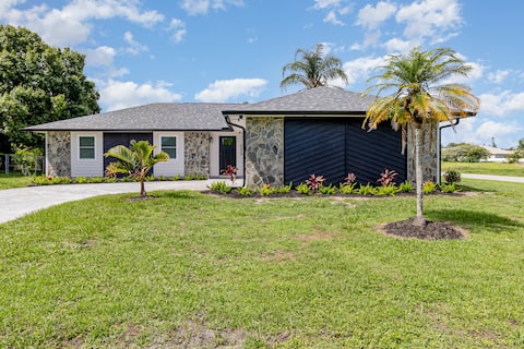 Serene3BR/2BA Florida Oasis: Comfortable*NearBeach