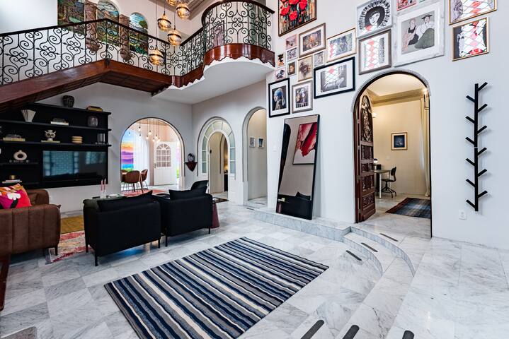 Unique Home with Art and Outdoor Dining Space gallery image 2