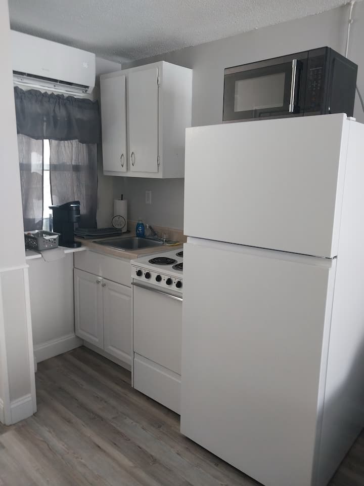 2 Double Beds And Kitchenette. - Hampton Beach