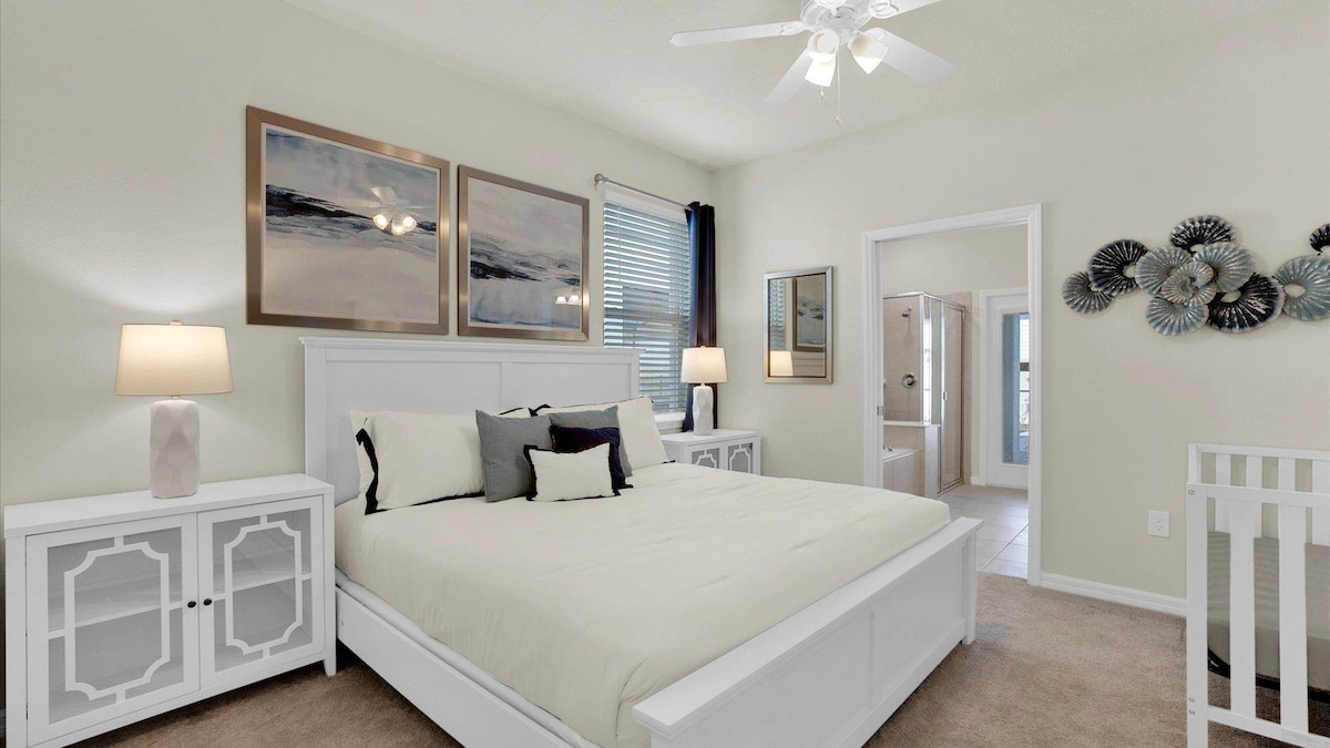 Spavajte poput kraljevske obitelji u našoj luksuznoj spavaćoj sobi s king size krevetom