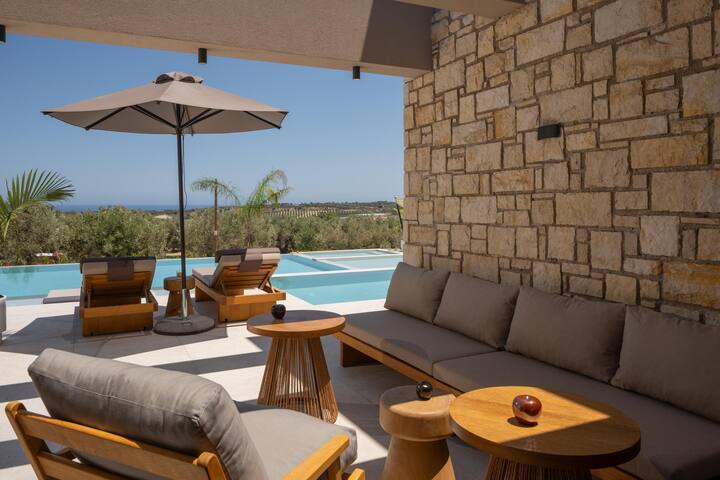 Dive into Bliss: Summer Oasis of Elegance & Joy gallery image 2